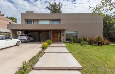 Imponente casa en Palos verdes Country Club